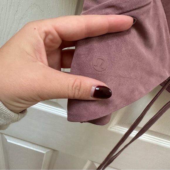 Lululemon Open Tie-Back Short Sleeve Mauve Short Sleeve Top pink 4 crew - Picture 8 of 8